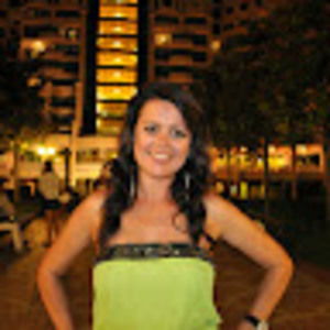 Meet your Posher, Lora